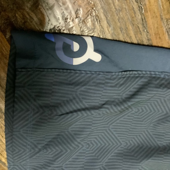 Peloton Mens Shorts Size XL - Picture 5 of 5